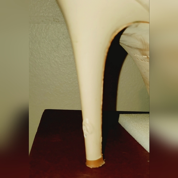 Kate Spade open Toe Ankle Strap Beige  Leather fancy Heels - Picture 4 of 4